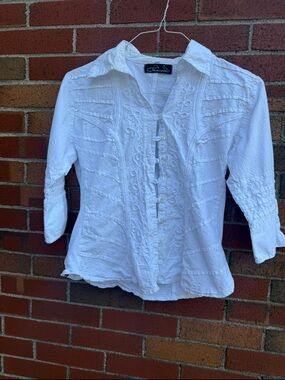 Giocam White 100% Peruvian Cotton Embroidered Blouse Size Medium Boho